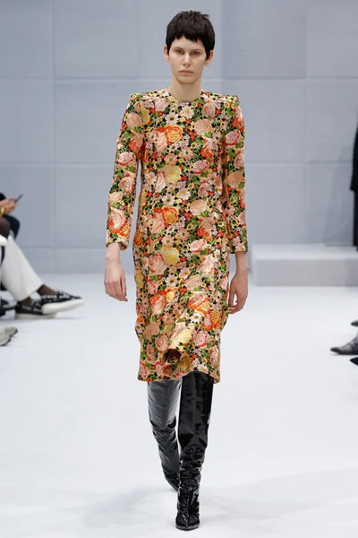 Look 34